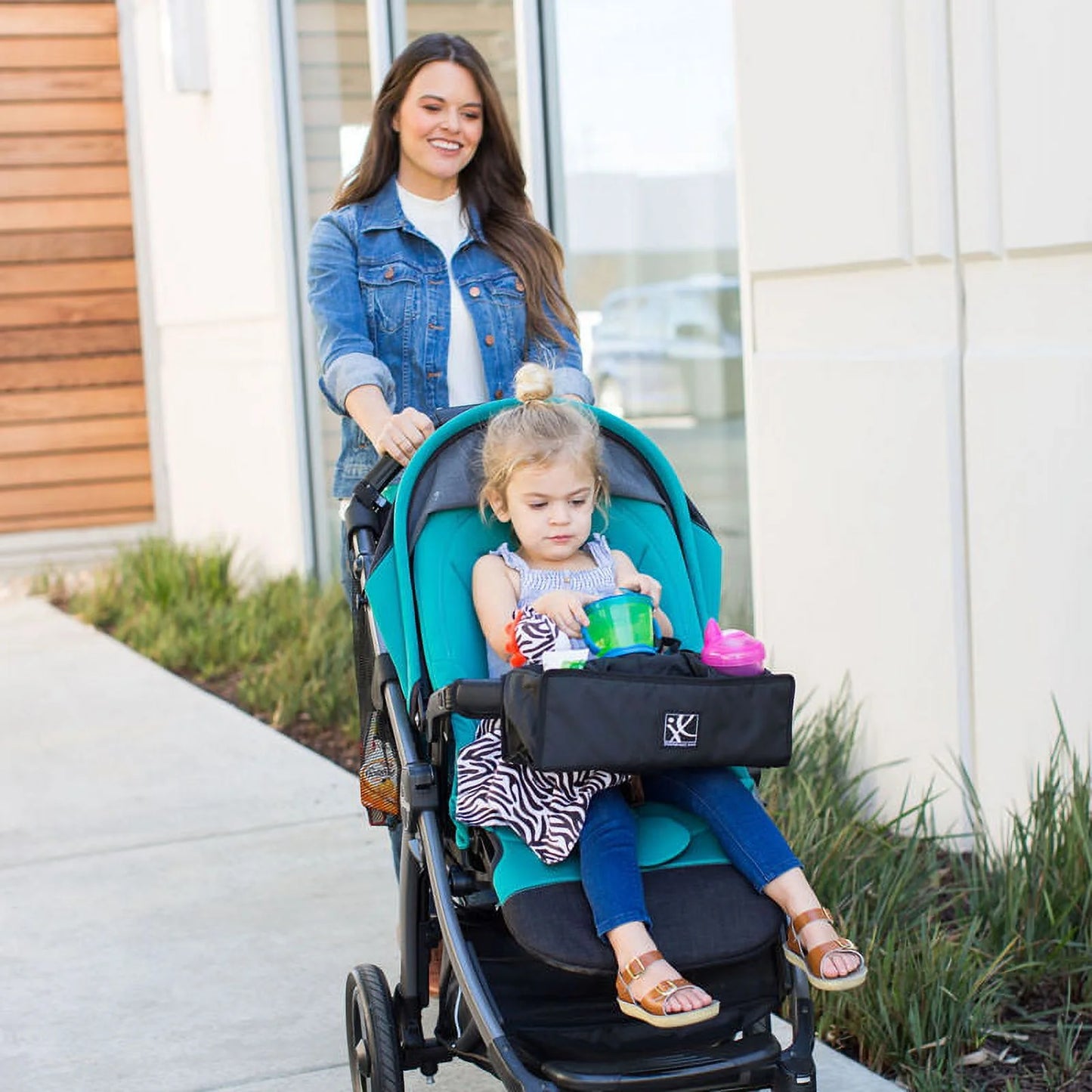 Food 'N Fun Stroller Snack Tray, Black. Toddlers and Young Childress.